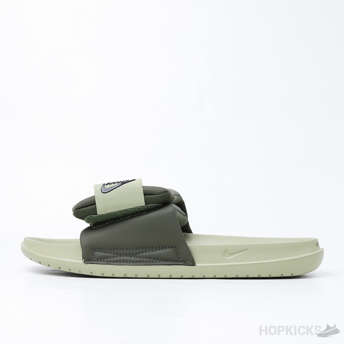 Nike slides in bulk sale